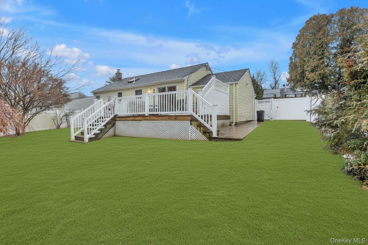 #20 photo, 6 Longford Street, Huntington , NY 11743