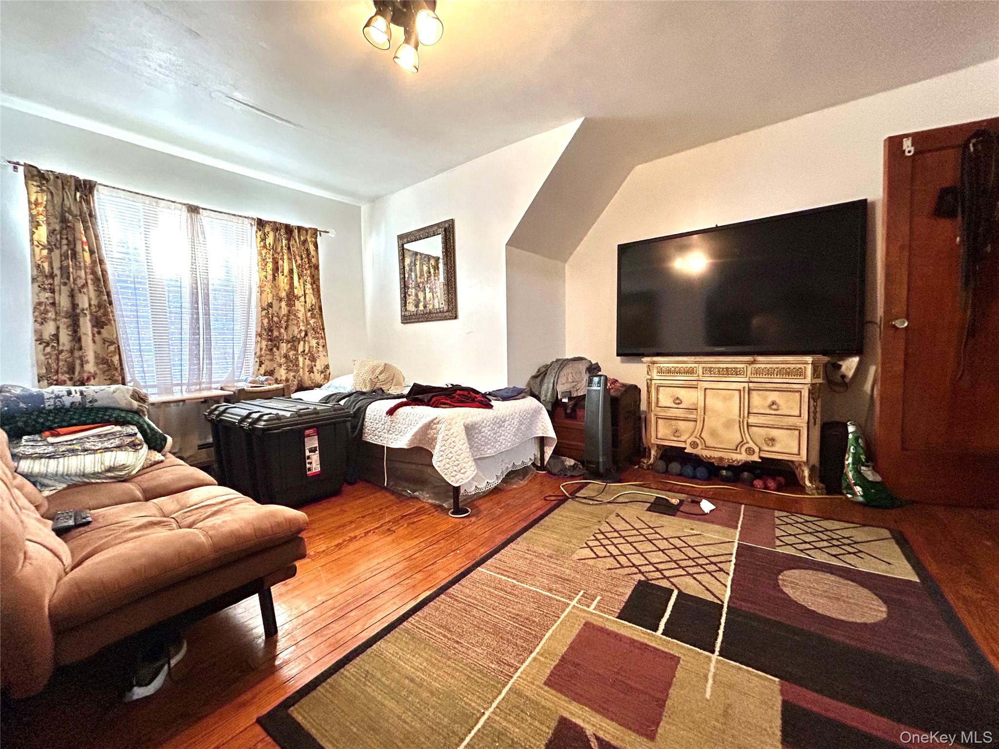 #14 photo, 54-07 84th Street, 뉴욕퀸즈 Elmhurst , NY 11373