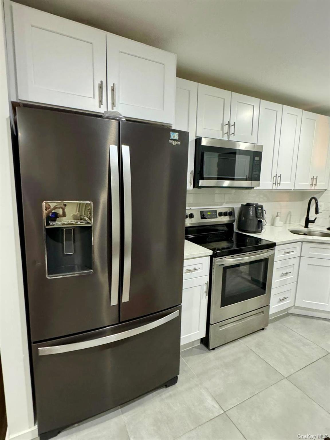 #5 photo, 160 Pacific Street, Copiague , NY 11726