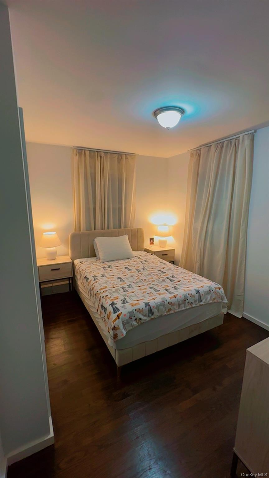 #7 photo, 160 Pacific Street, Copiague , NY 11726