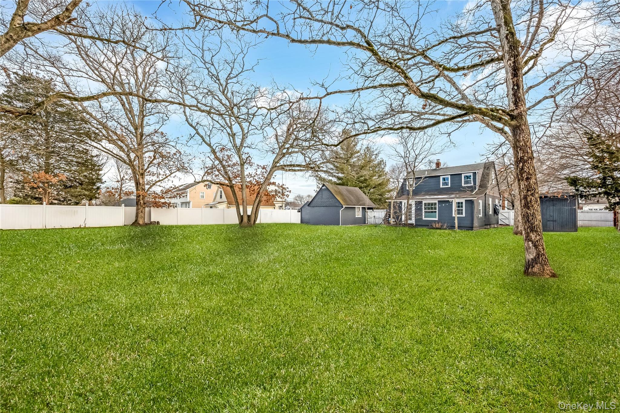 #5 photo, 97 Berry Street, 東長島 Lindenhurst , NY 11757