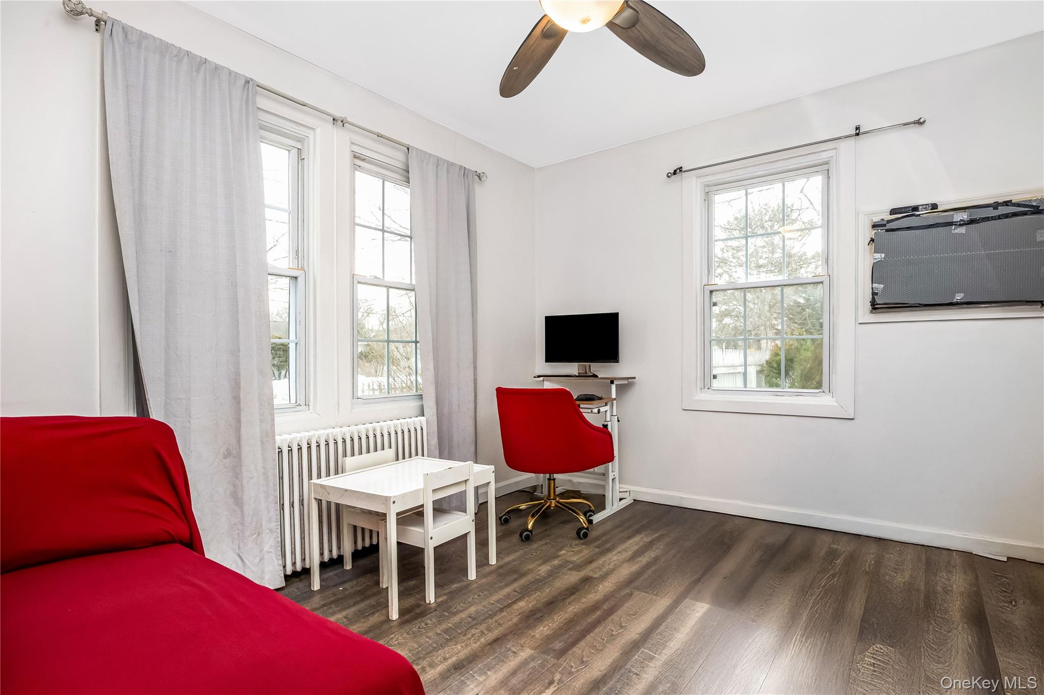 #9 photo, 97 Berry Street, 東長島 Lindenhurst , NY 11757