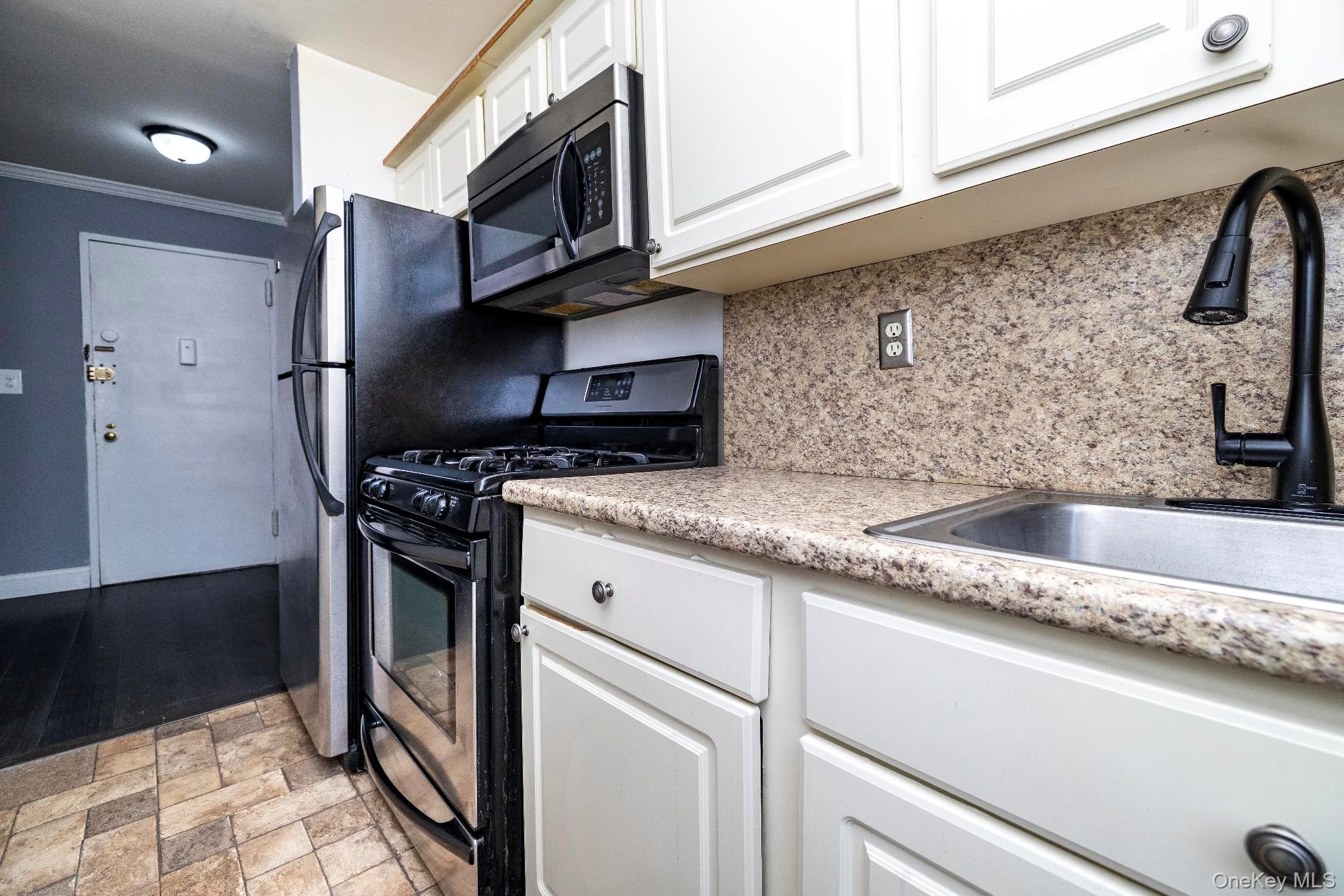 #13 photo, 30 Daley Place, Lynbrook , NY 11563