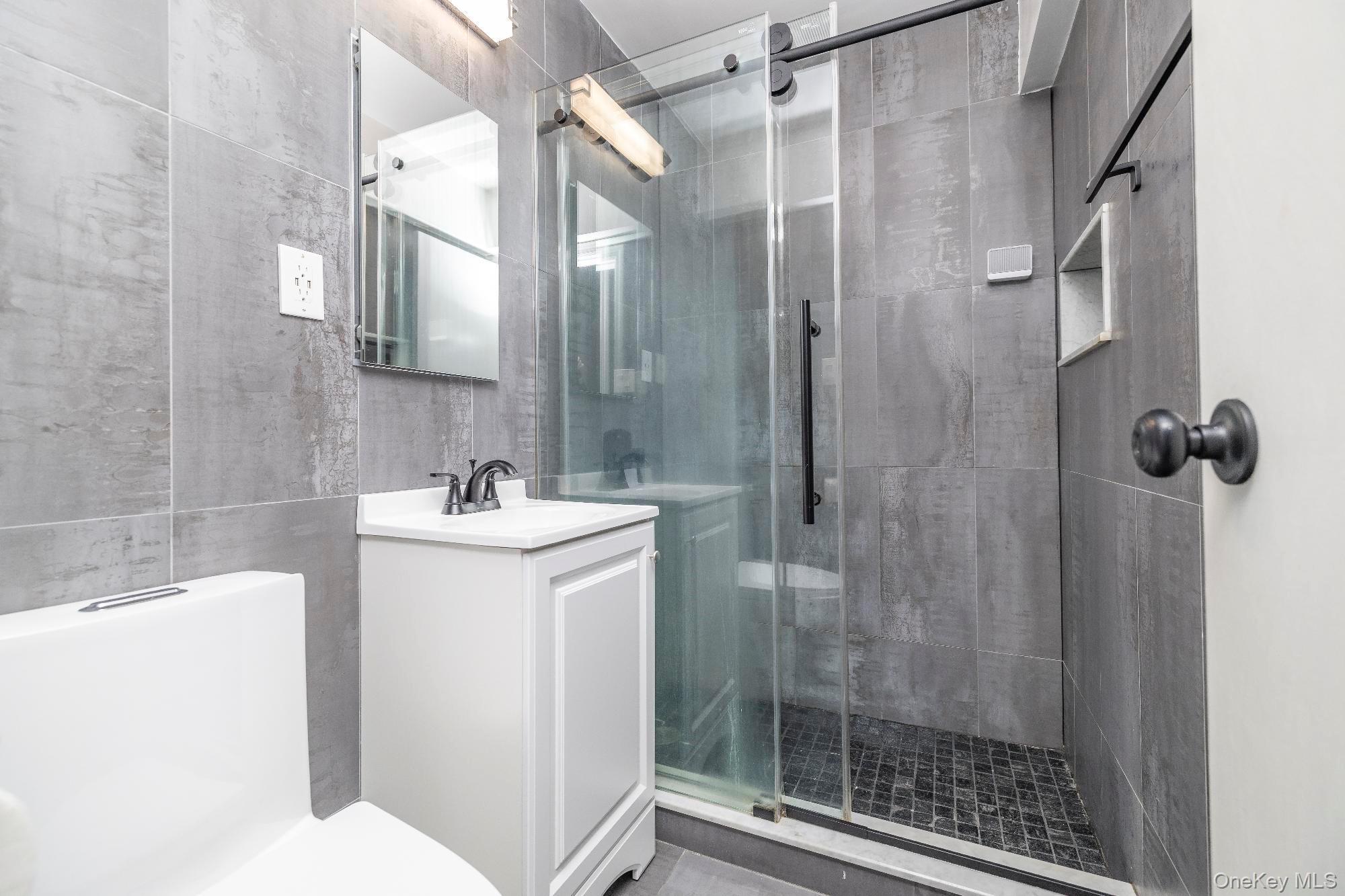 #17 photo, 30 Daley Place, Lynbrook , NY 11563