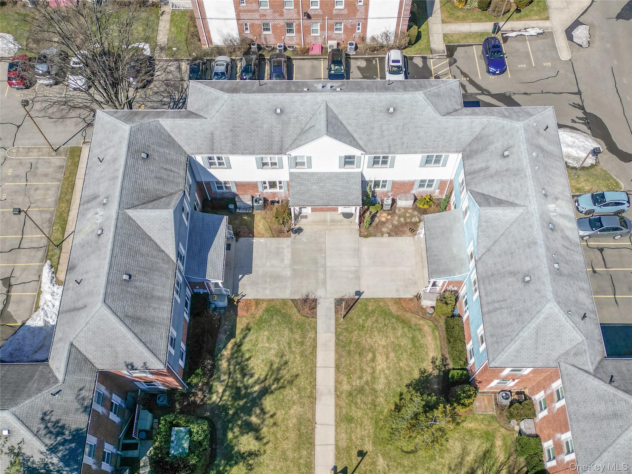 #2 photo, 229-09 69th Avenue, 皇后區 貝塞 Bayside , NY 11364