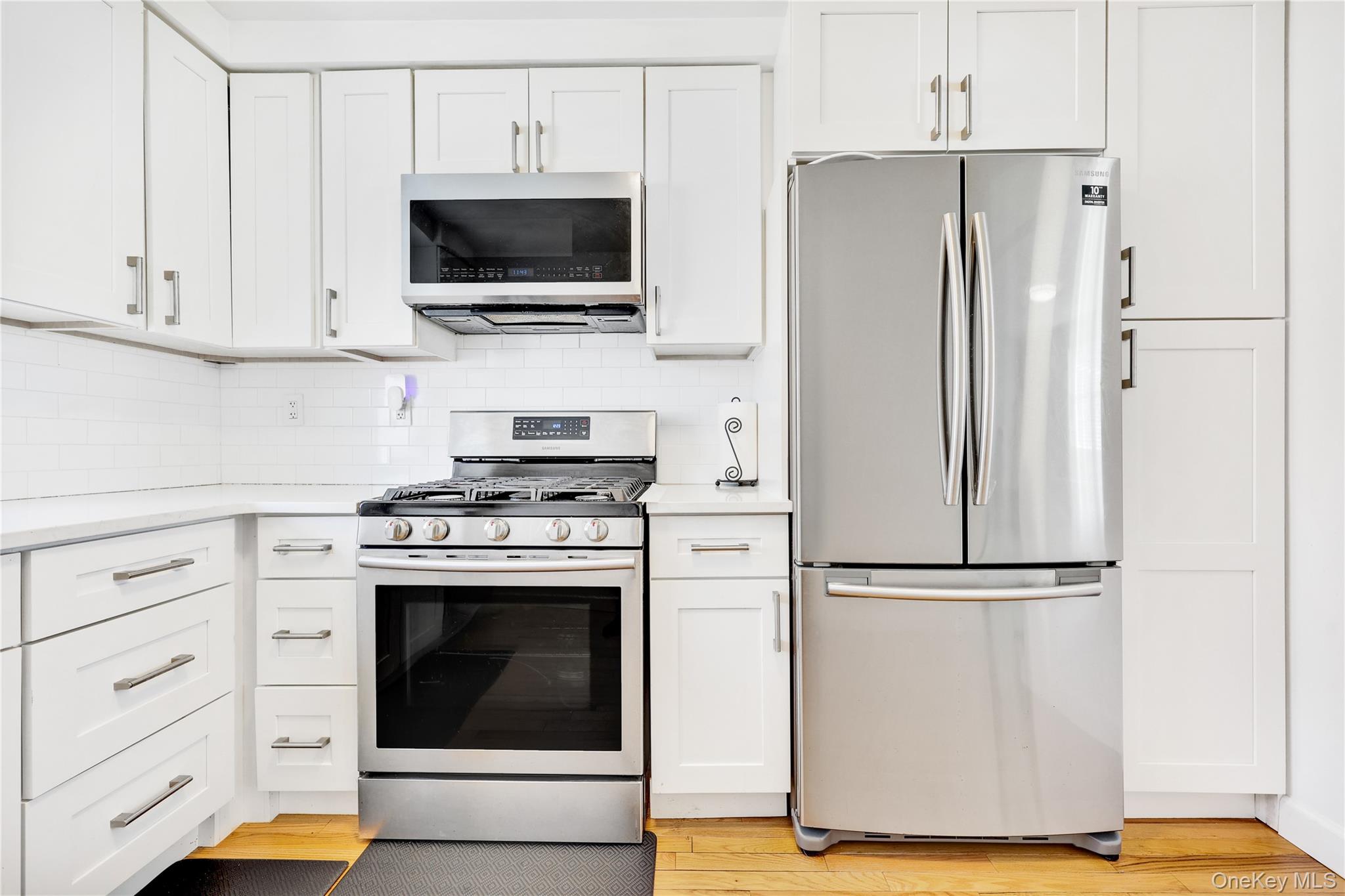 #6 photo, 229-09 69th Avenue, 皇后區 貝塞 Bayside , NY 11364