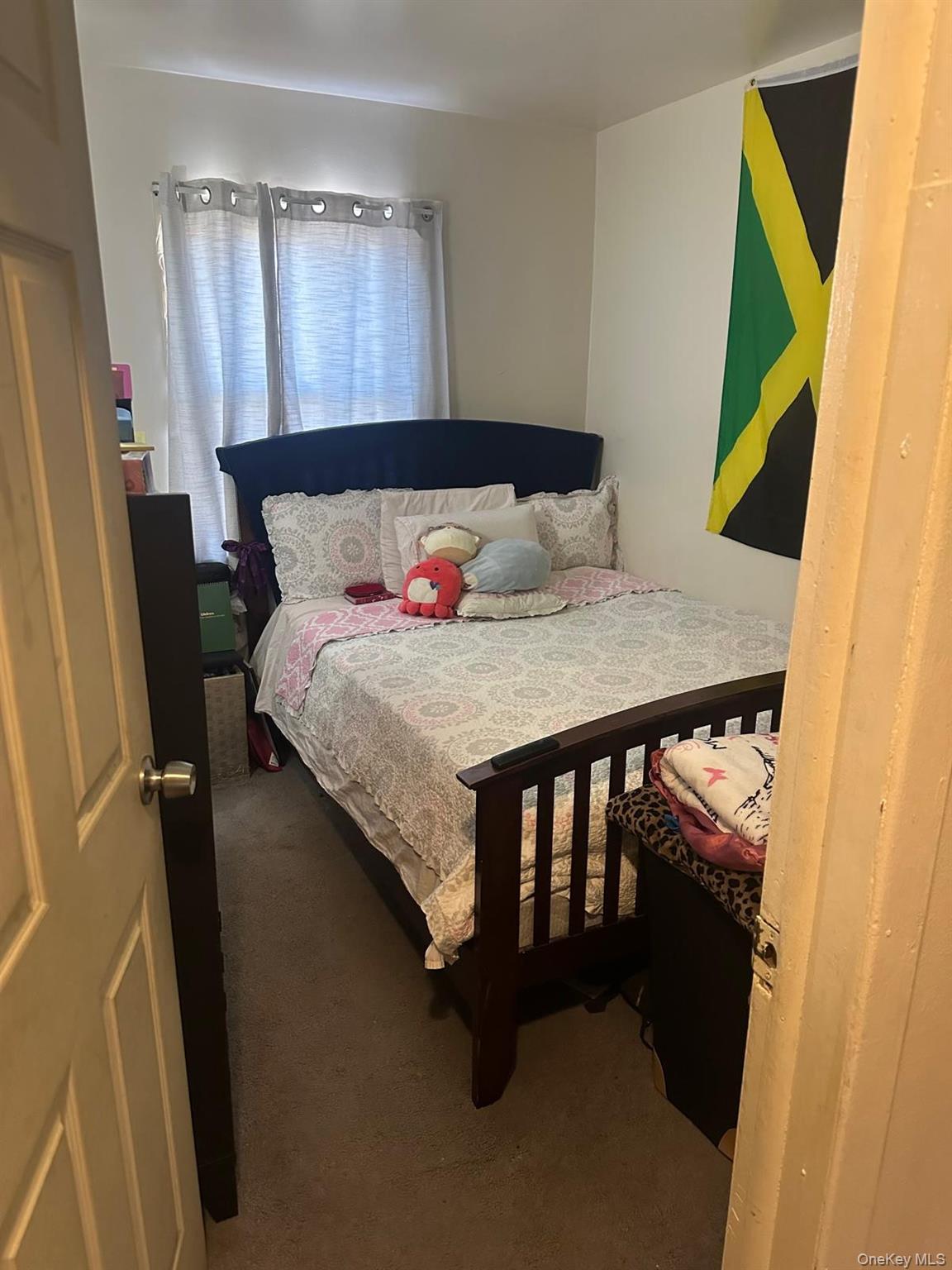 #11 photo, 187 Urban Avenue, Westbury , NY 11590