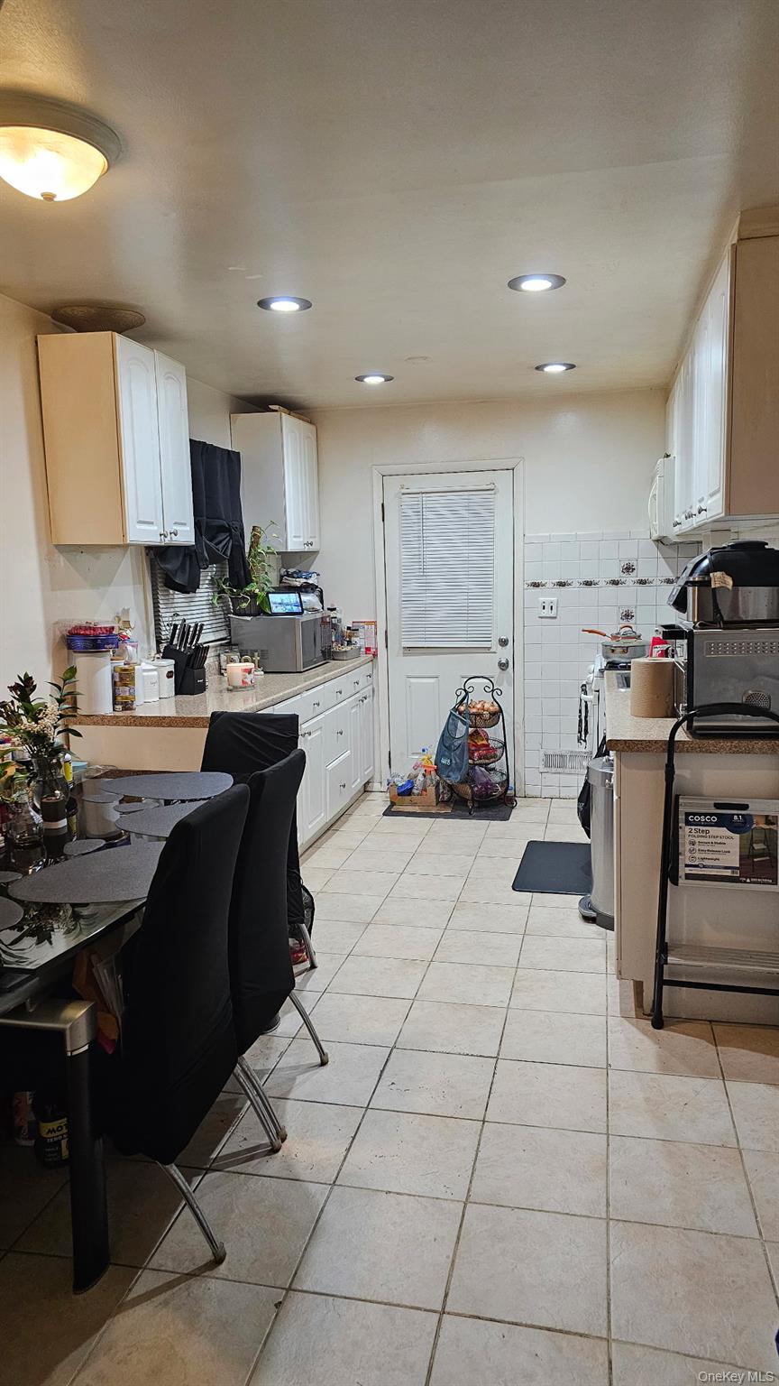 #2 photo, 187 Urban Avenue, Westbury , NY 11590