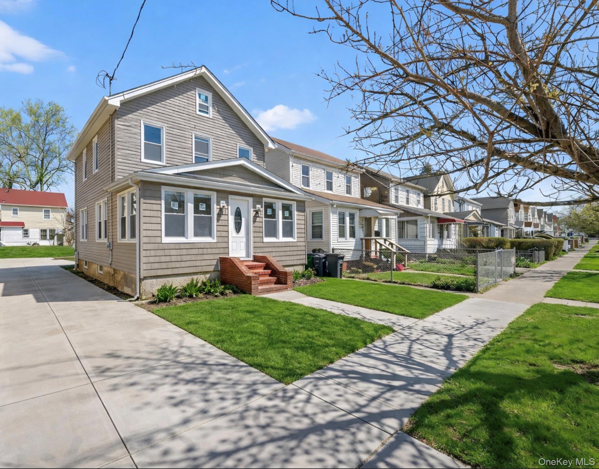 #1 photo, 190-15 112th Avenue, Saint Albans , NY 11412