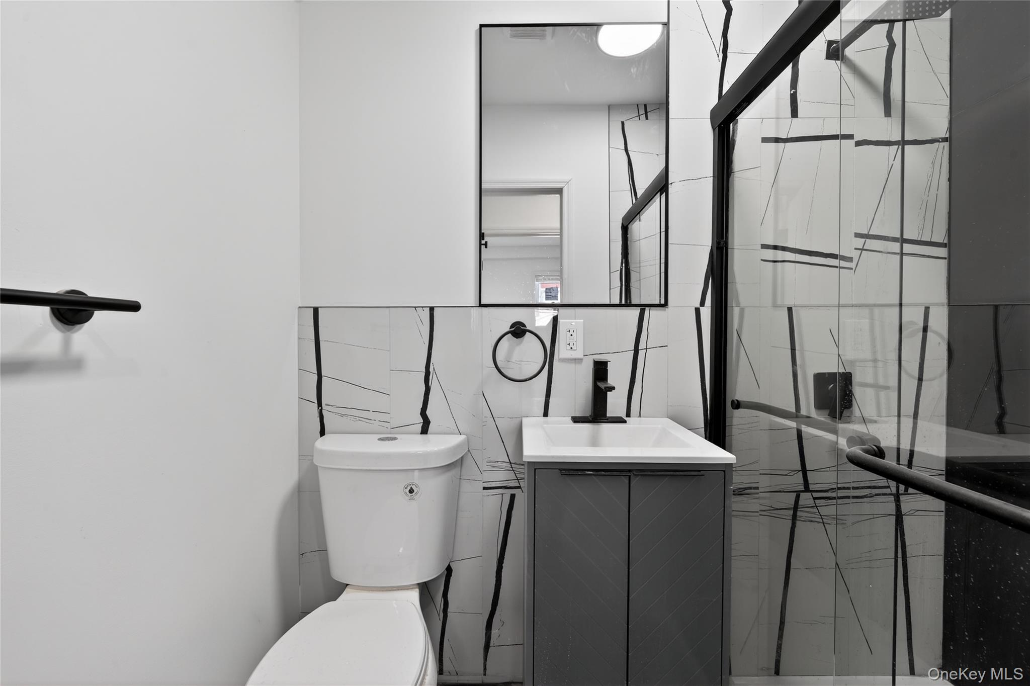 #13 photo, 190-15 112th Avenue, Saint Albans , NY 11412