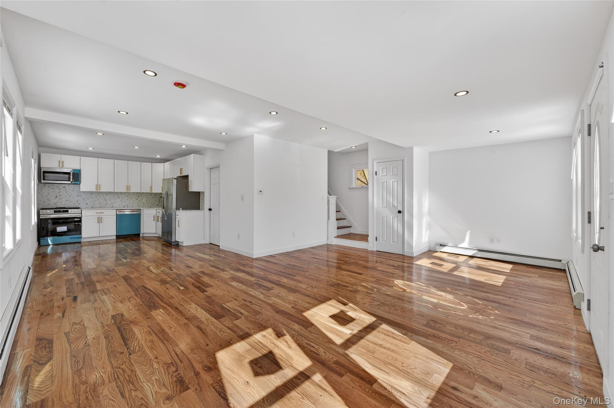 #4 photo, 190-15 112th Avenue, Saint Albans , NY 11412