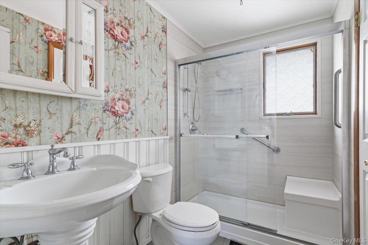 #12 photo, 4 Karp Drive, سوفولك Islip Terrace , NY 11752