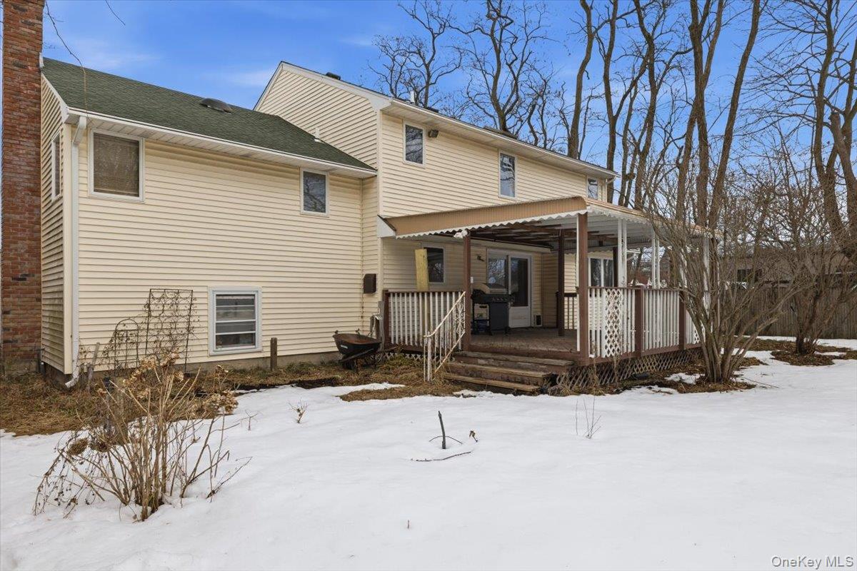 #20 photo, 4 Karp Drive, سوفولك Islip Terrace , NY 11752