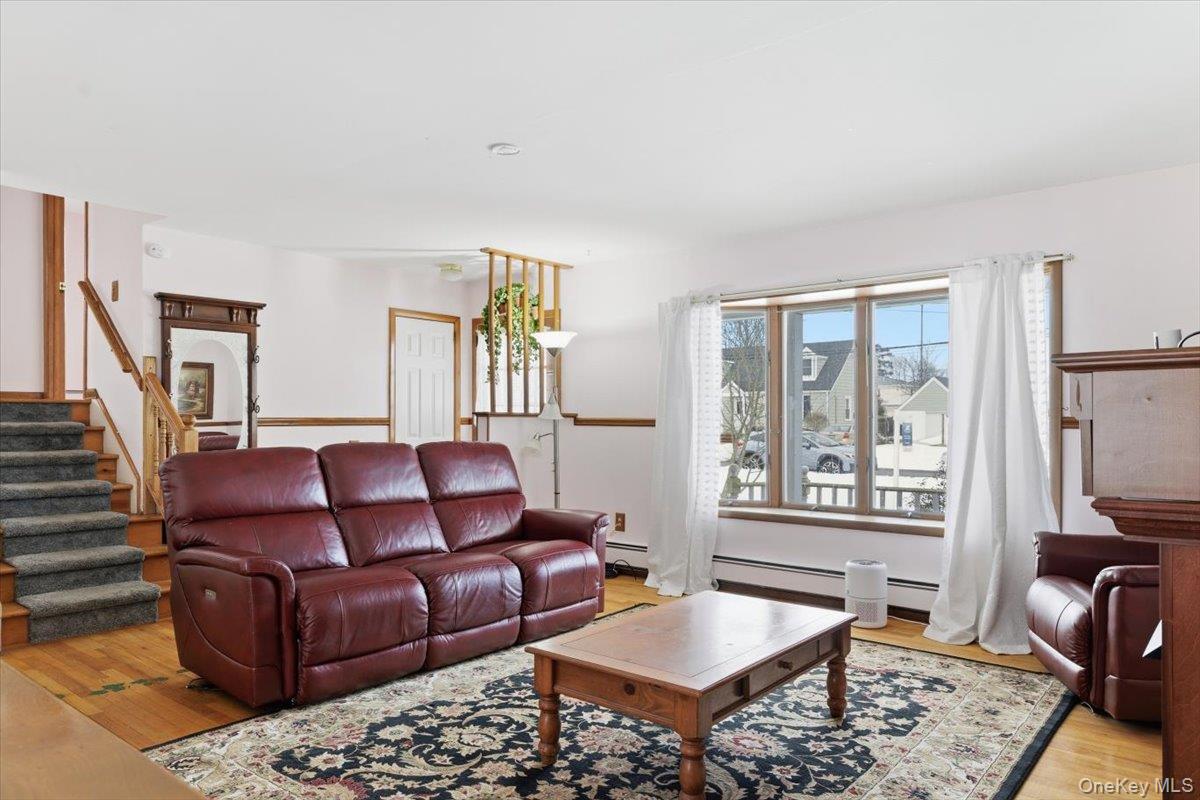 #3 photo, 4 Karp Drive, سوفولك Islip Terrace , NY 11752