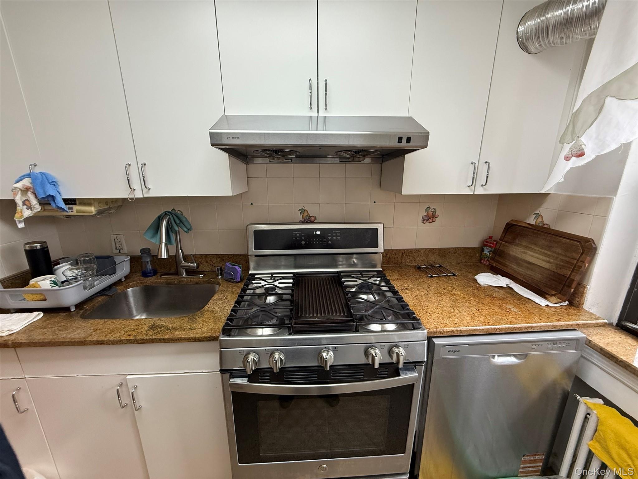 #8 photo, 215-19 48th Avenue, Oakland Gardens , NY 11364