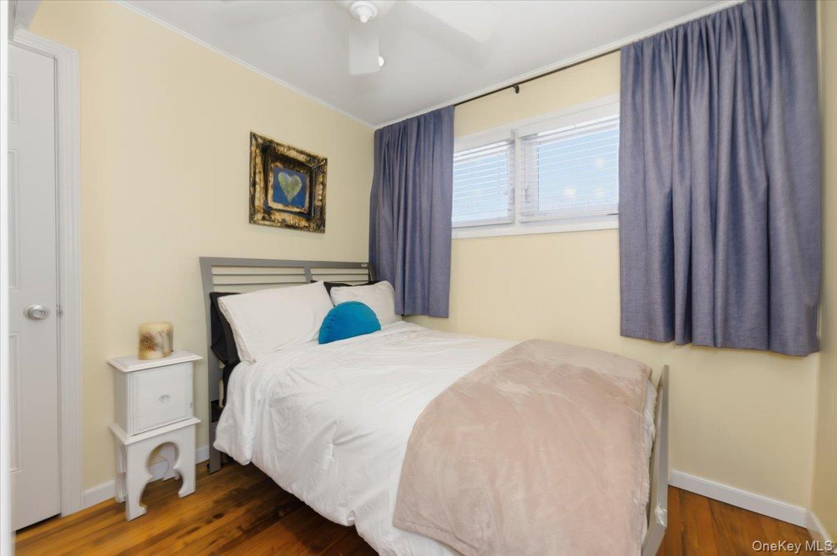 #14 photo, 10 Darnley Place, Huntington Station , NY 11746