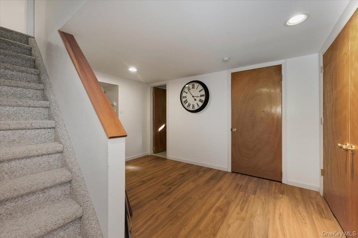 #17 photo, 10 Darnley Place, Huntington Station , NY 11746