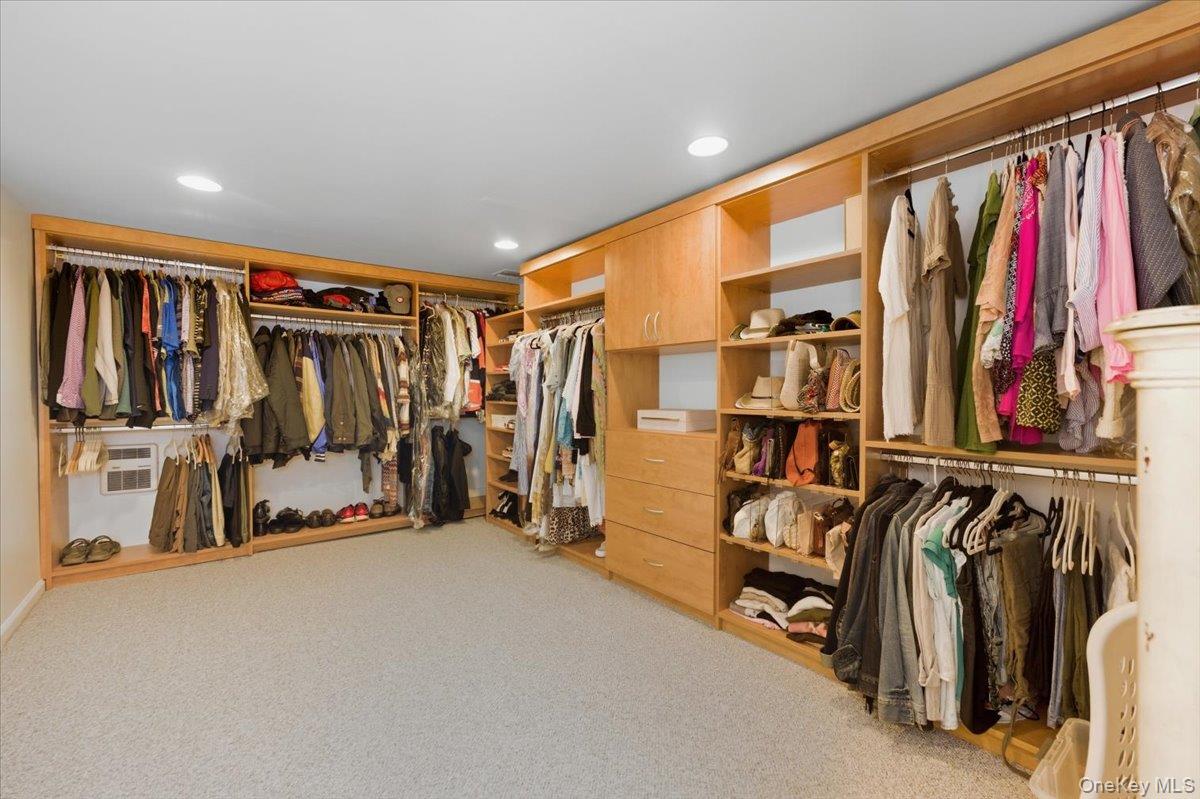 #18 photo, 10 Darnley Place, Huntington Station , NY 11746