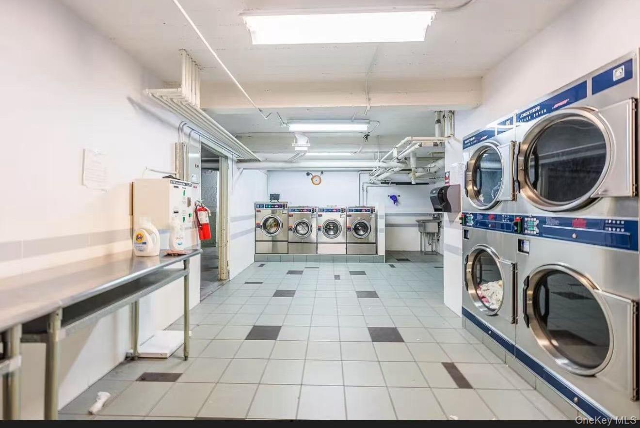 #10 photo, 4018 Hampton Street, Elmhurst , NY 11373