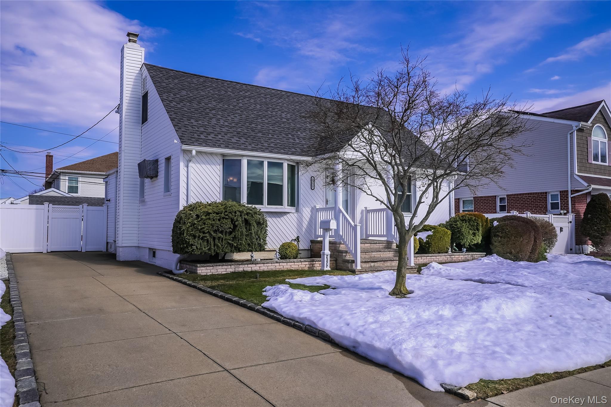 #3 photo, 2377 1st Street, מחוז נסאו East Meadow , NY 11554