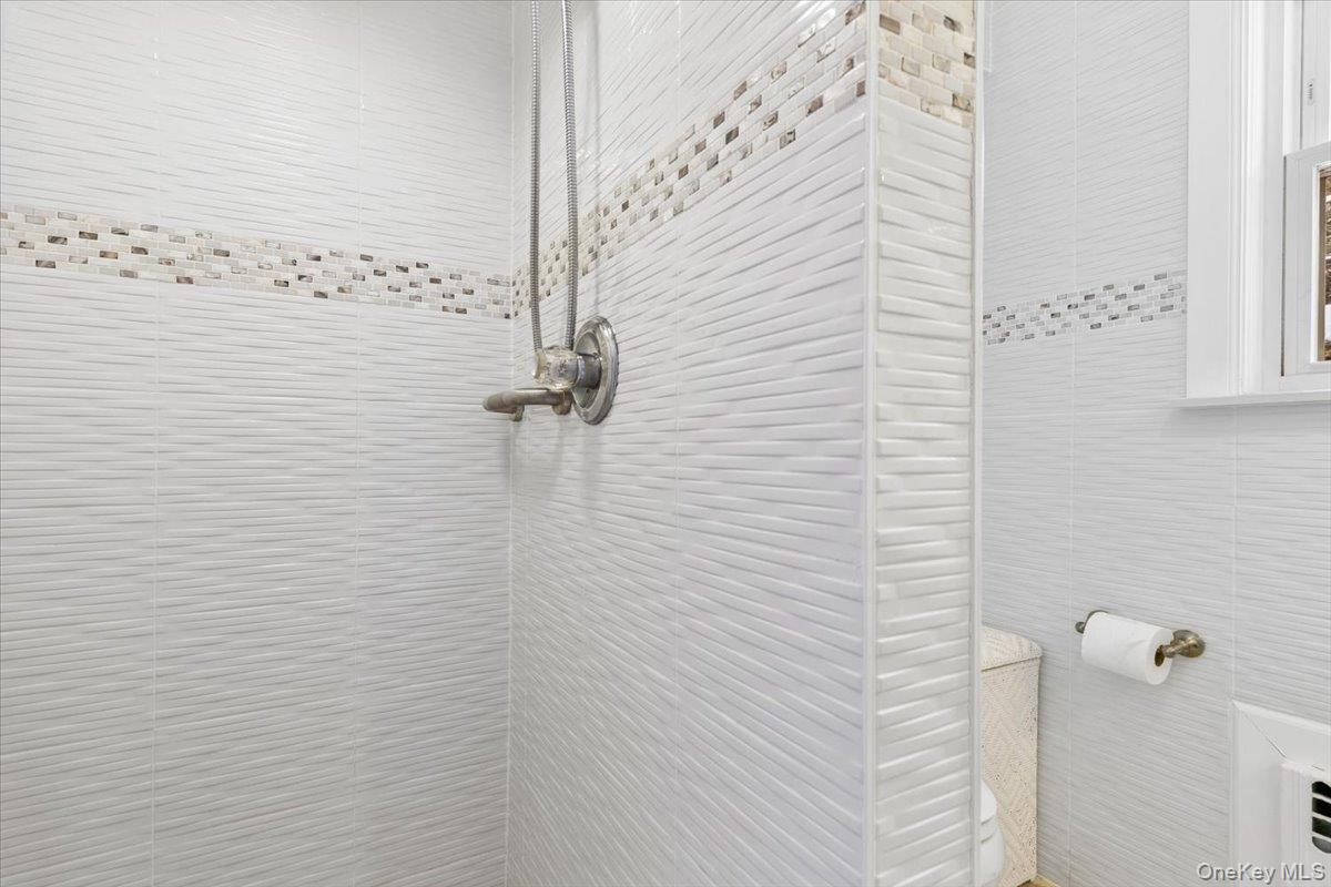 #14 photo, 15 Chauncey Street, Tuckahoe , NY 10707