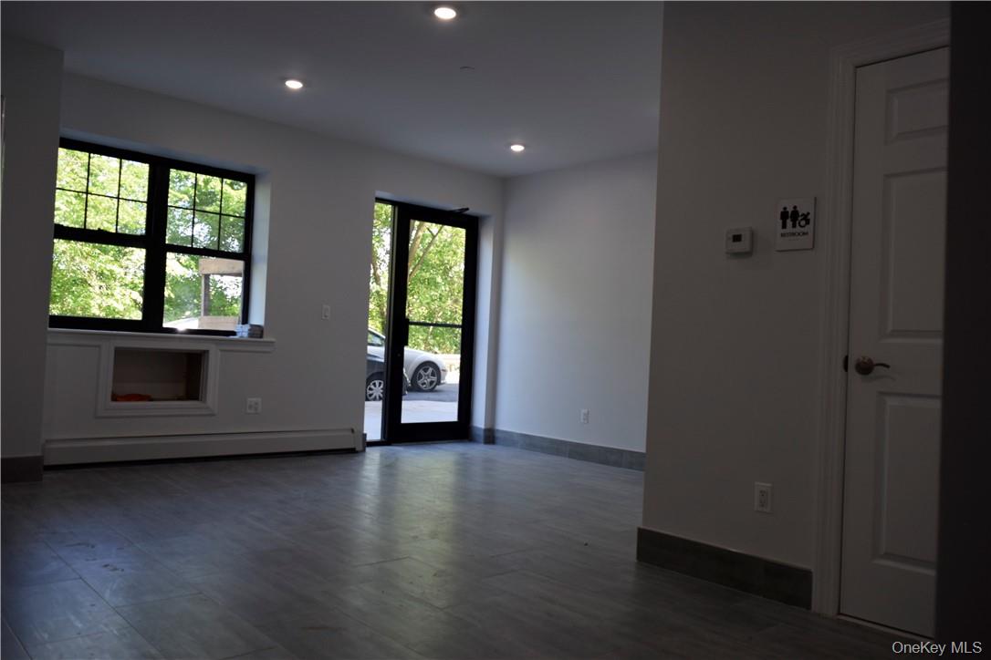 #2 photo, 2115 Burr Avenue, ব্রঙ্কস Bronx , NY 10461