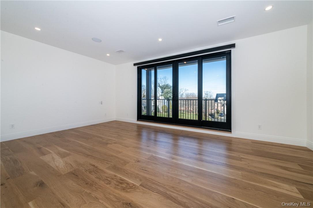 #16 photo, 23 Poplar Street, Elmsford , NY 10523