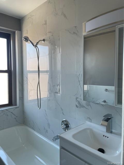 #11 photo, 300 Main Street, White Plains , NY 10601