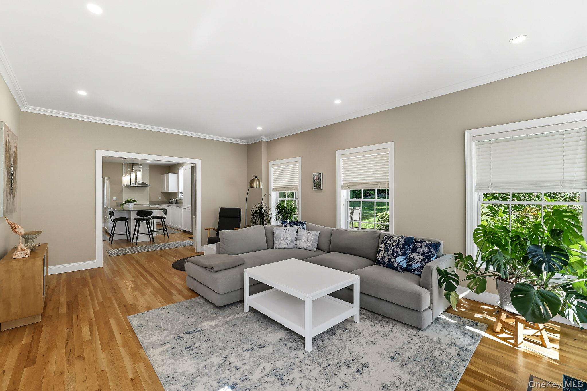 #11 photo, 94 Holland Place, Hartsdale , NY 10530