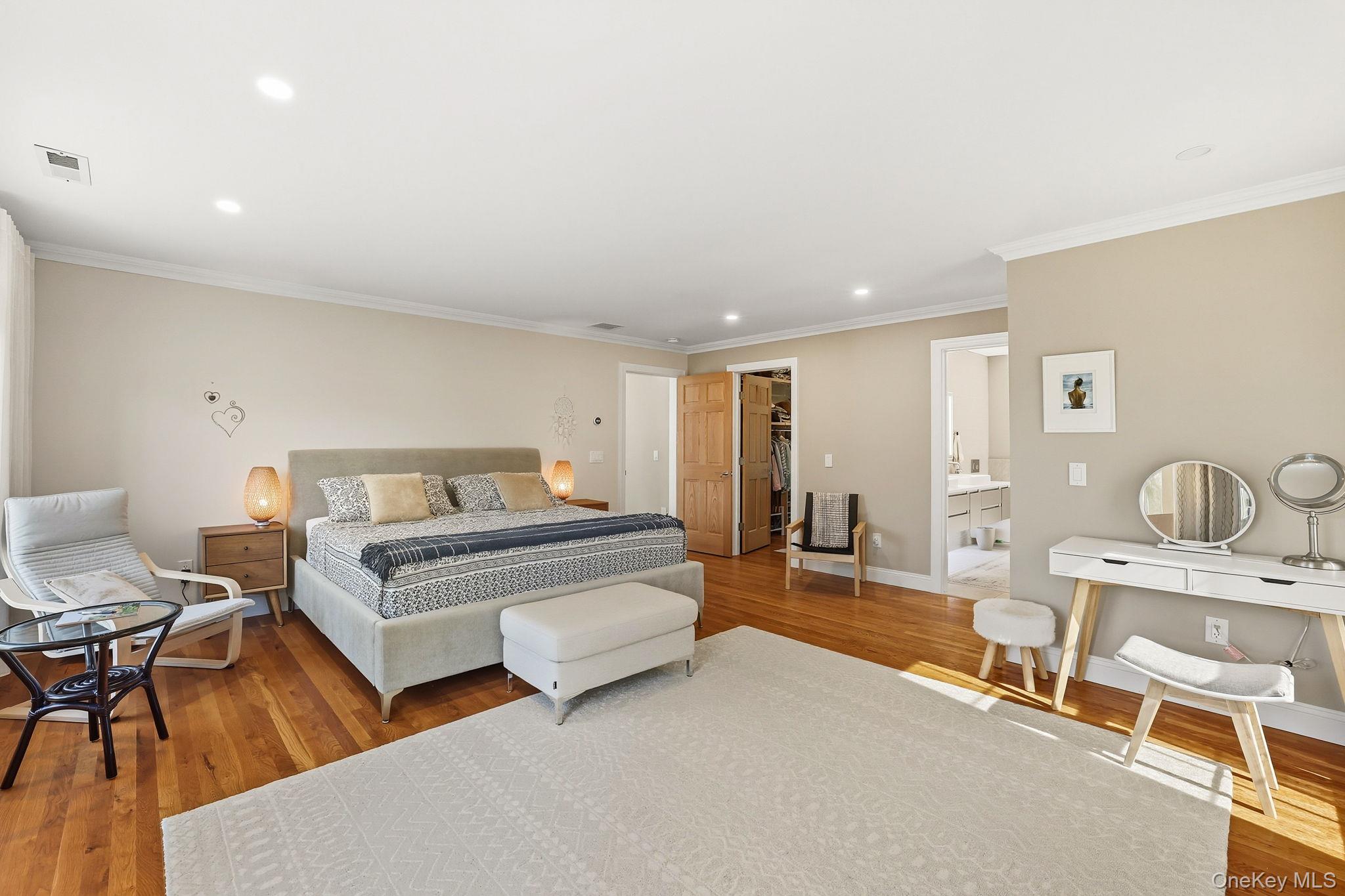 #19 photo, 94 Holland Place, Hartsdale , NY 10530