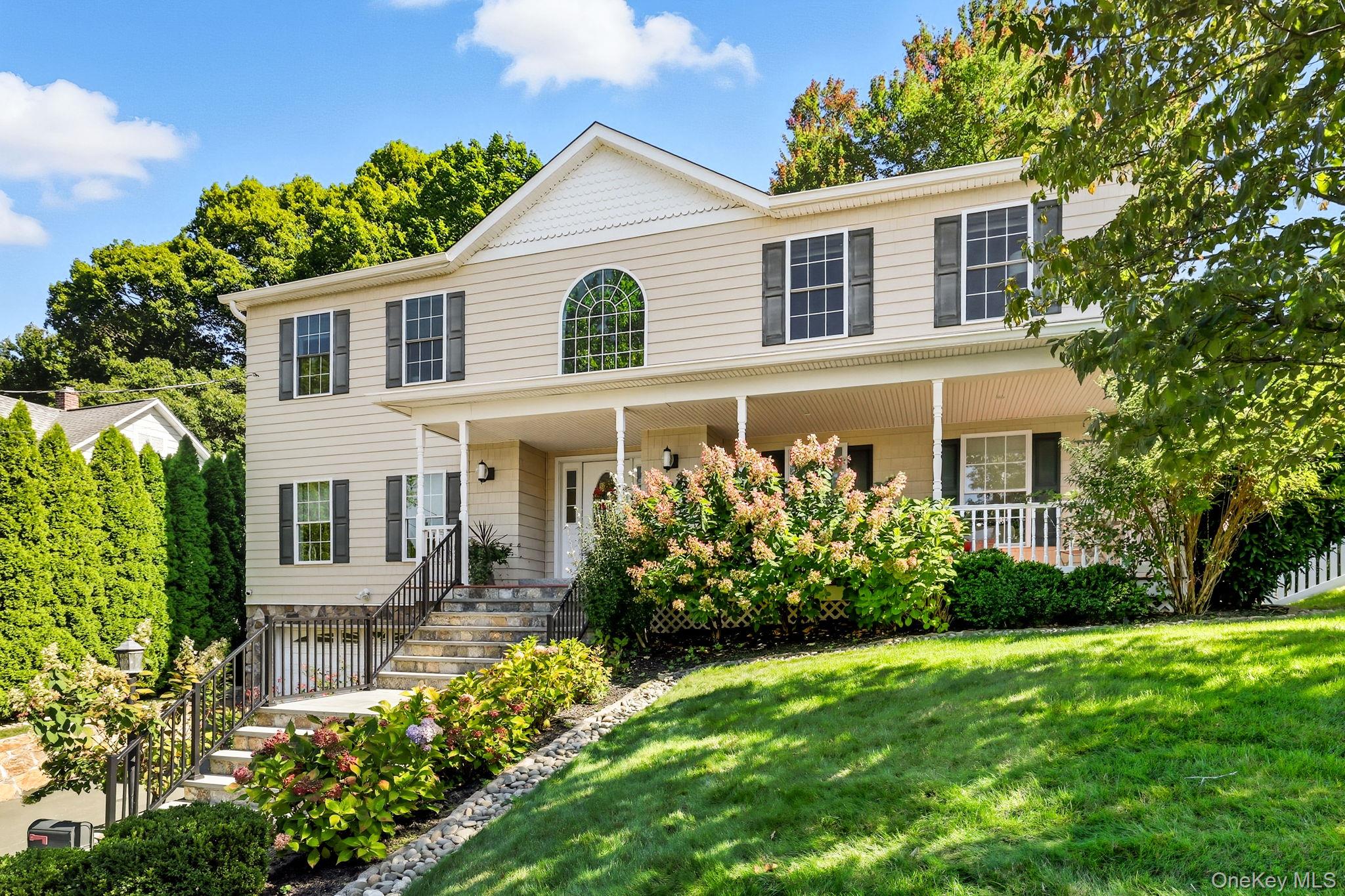 #2 photo, 94 Holland Place, Hartsdale , NY 10530