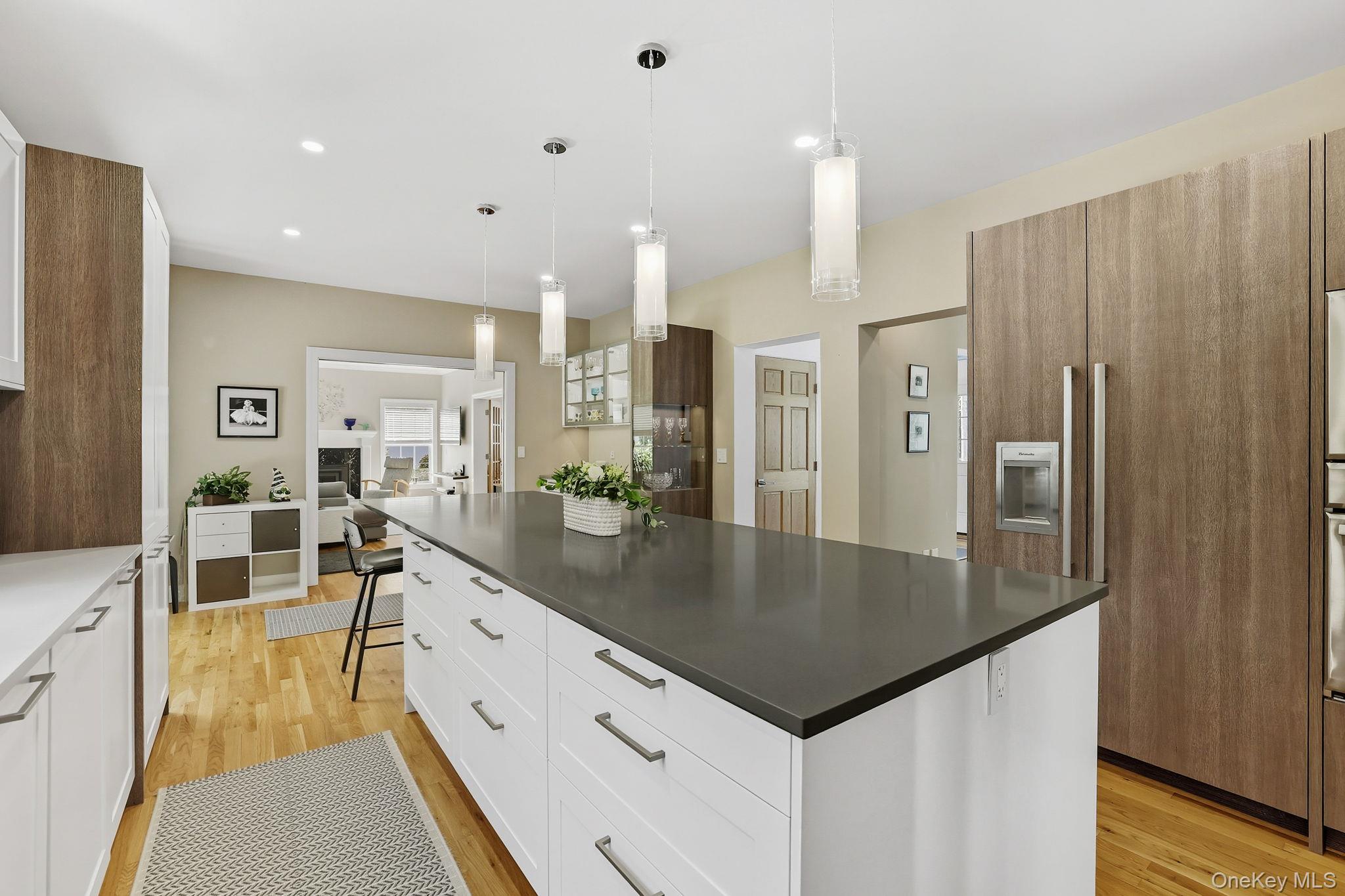 #7 photo, 94 Holland Place, Hartsdale , NY 10530