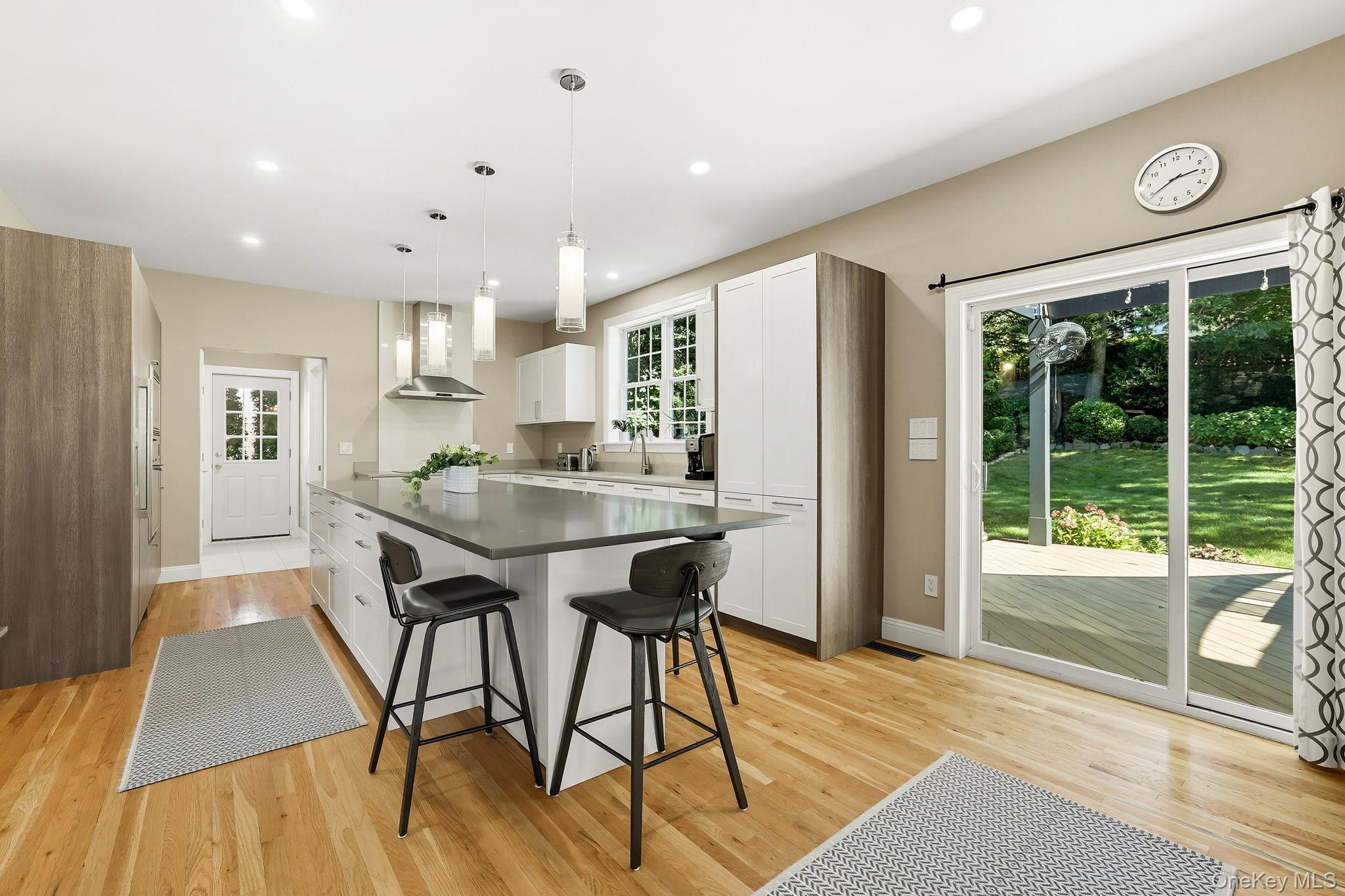 #8 photo, 94 Holland Place, Hartsdale , NY 10530