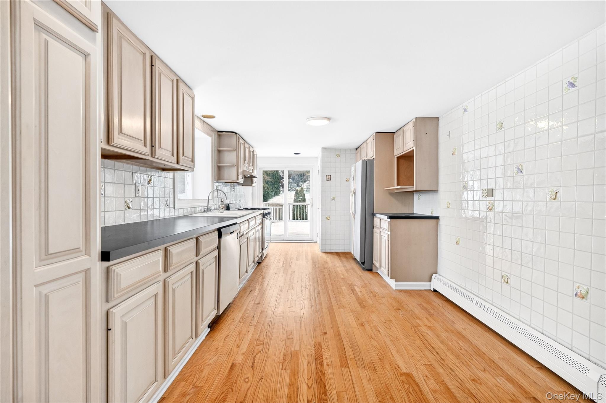 #5 photo, 24 Old Knollwood Road, White Plains , NY 10607