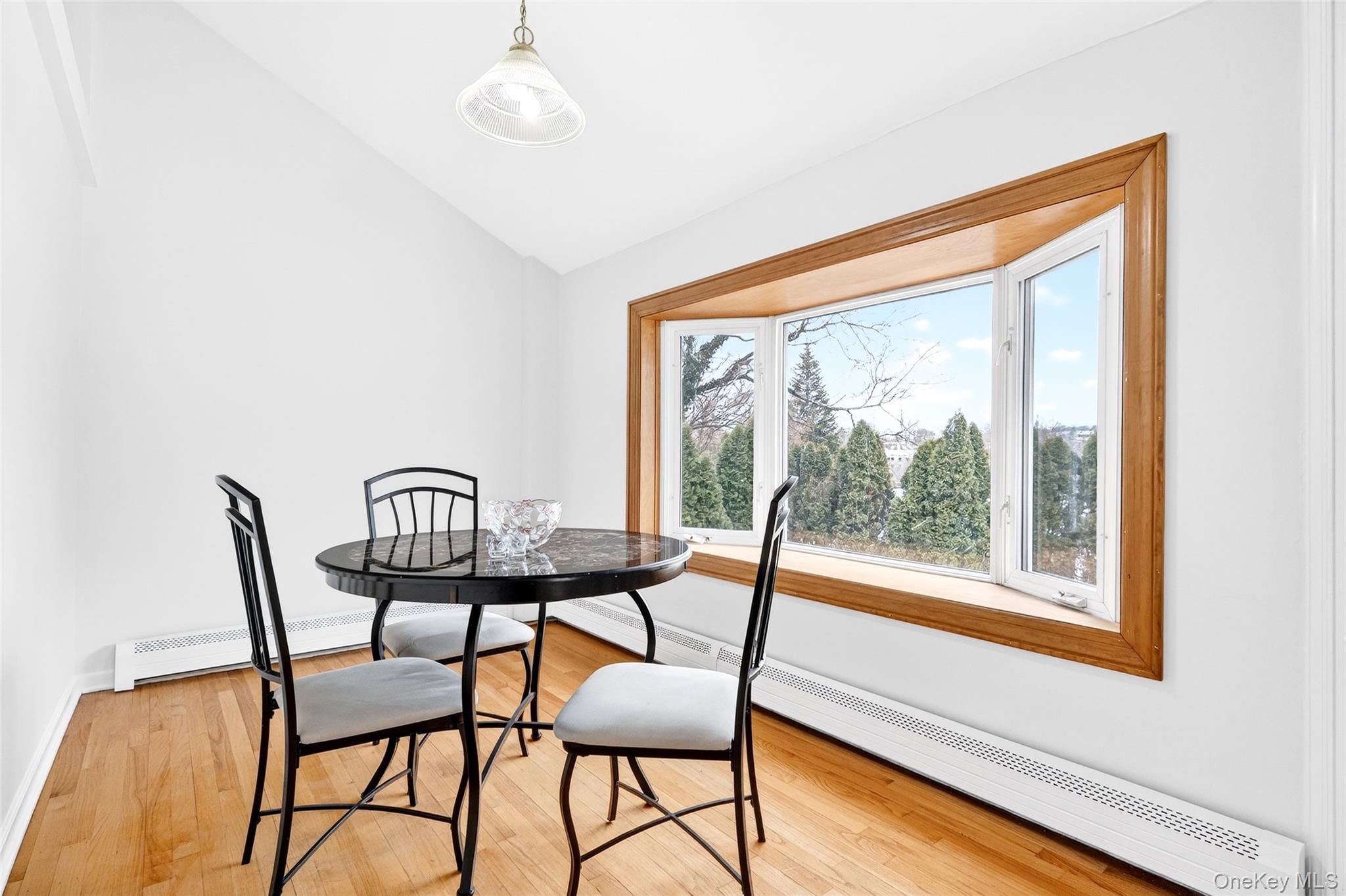 #8 photo, 24 Old Knollwood Road, White Plains , NY 10607