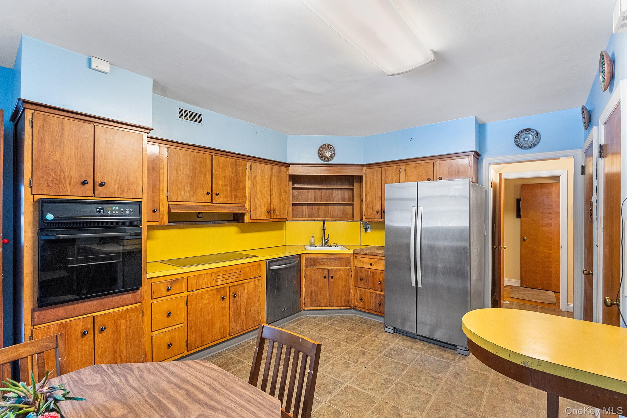 #13 photo, 290 Park Hill Avenue, Yonkers , NY 10705