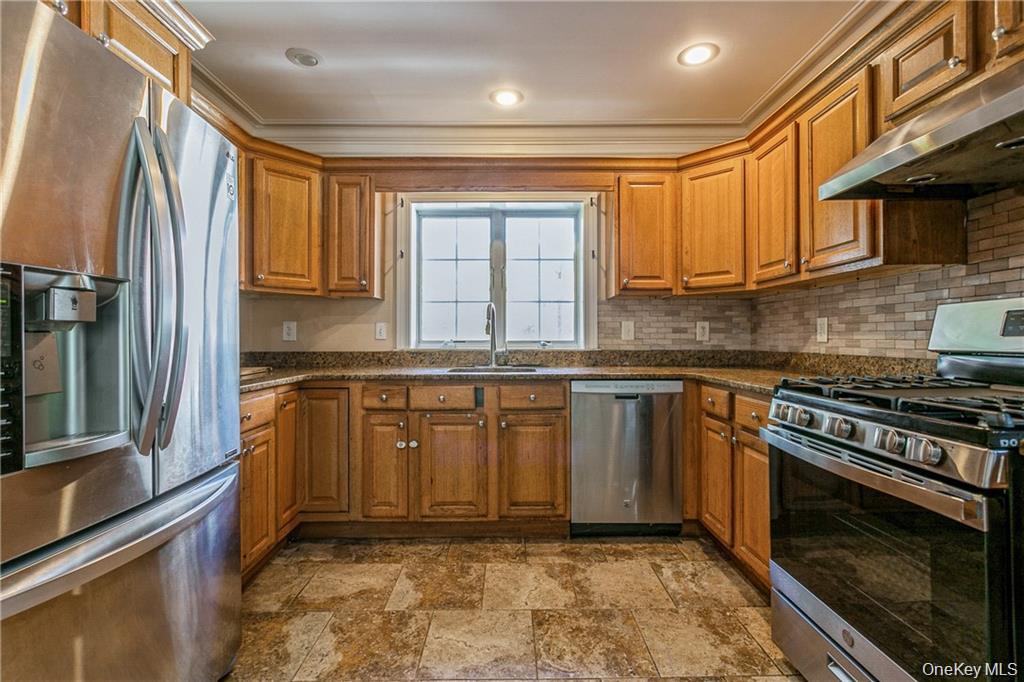 #8 photo, 39 Croydon Road, Yonkers , NY 10710