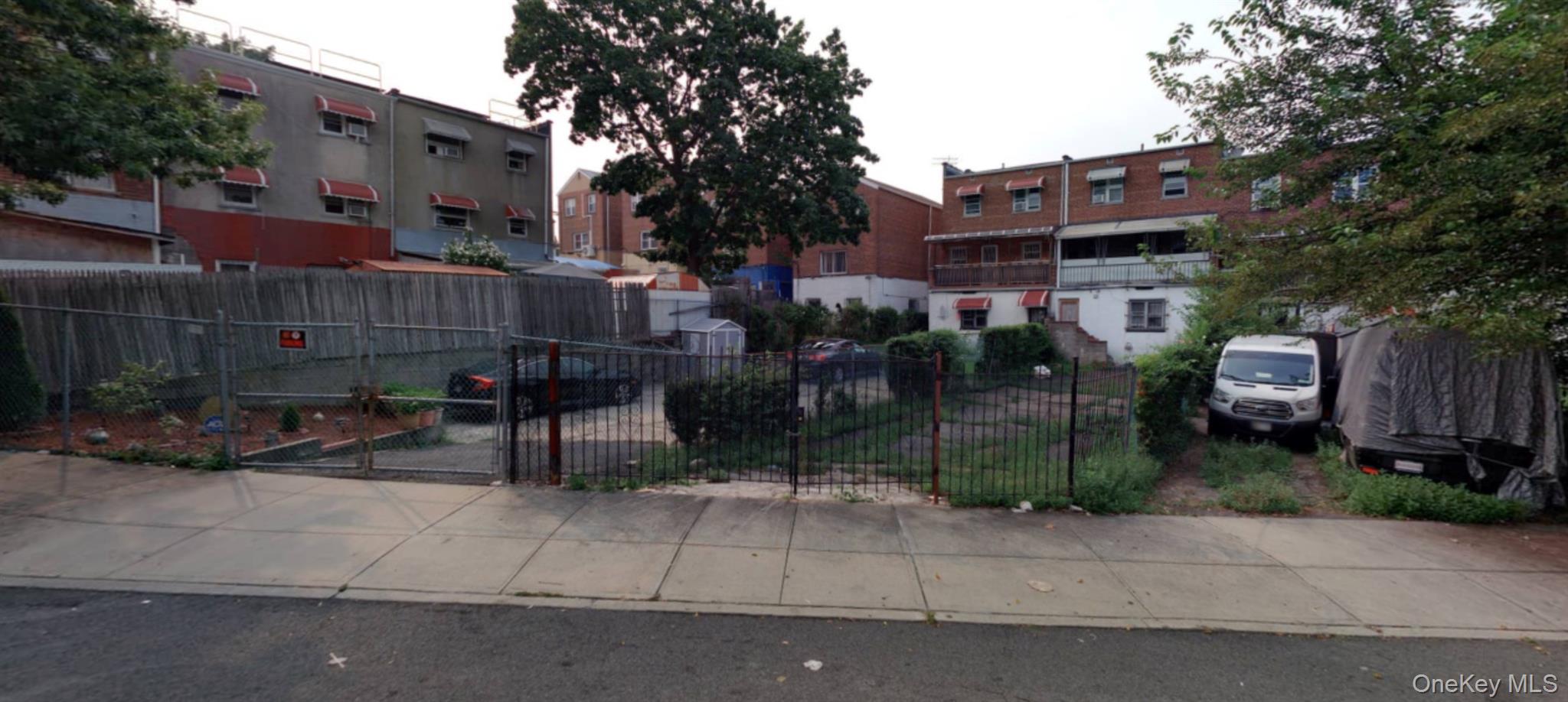 #3 photo, Sexton Place, Bronx , NY 10469