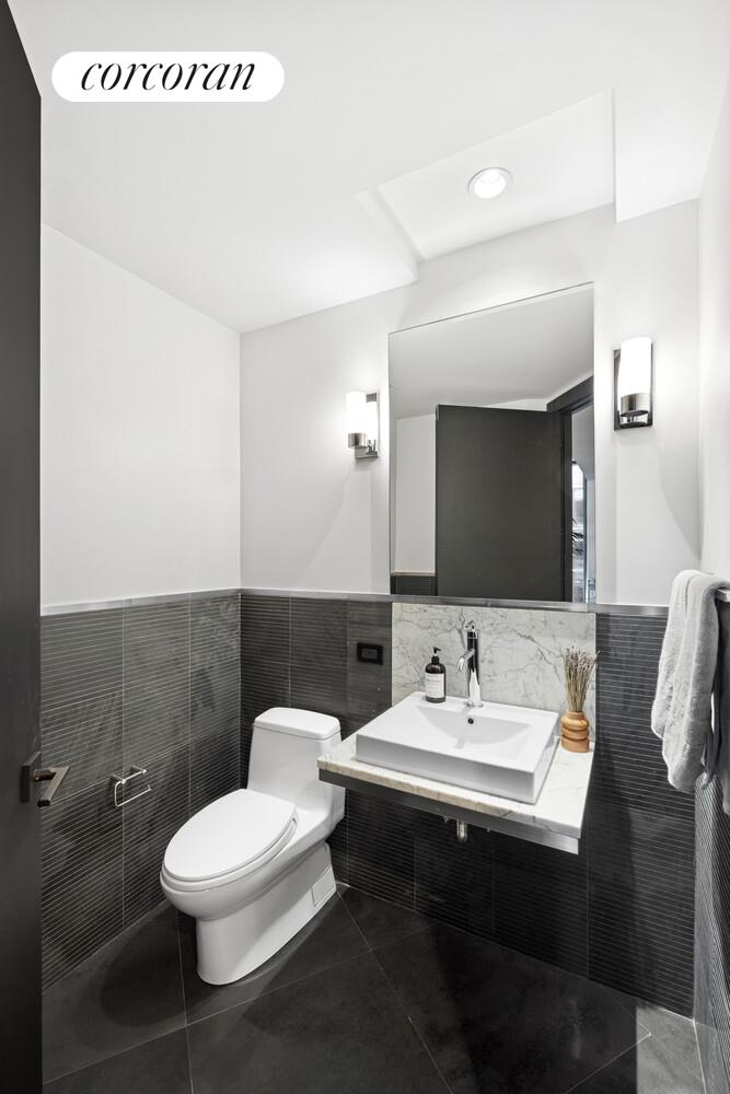 #10 photo, 163 W 18TH Street, Chelsea , NY 10011