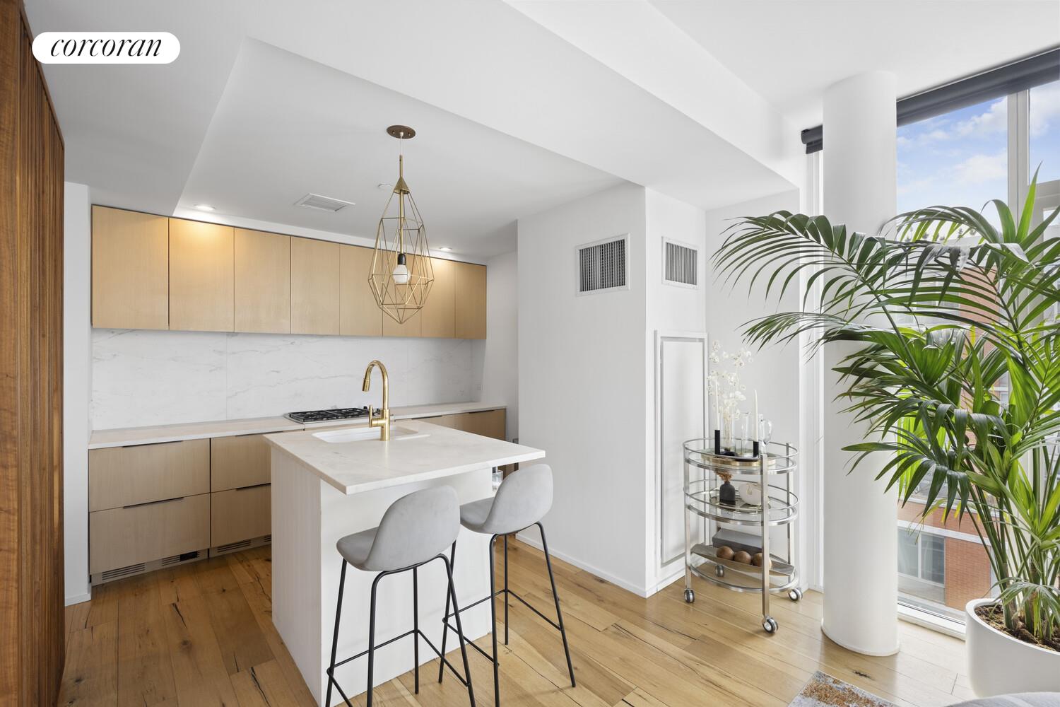 #6 photo, 163 W 18TH Street, Chelsea , NY 10011