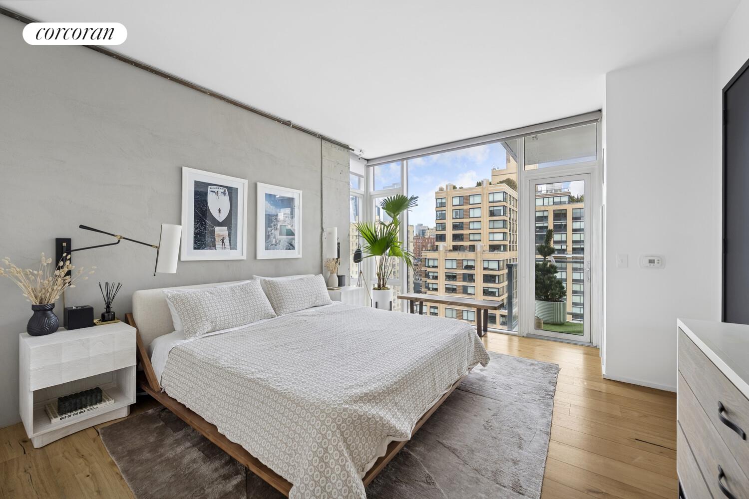 #8 photo, 163 W 18TH Street, Chelsea , NY 10011