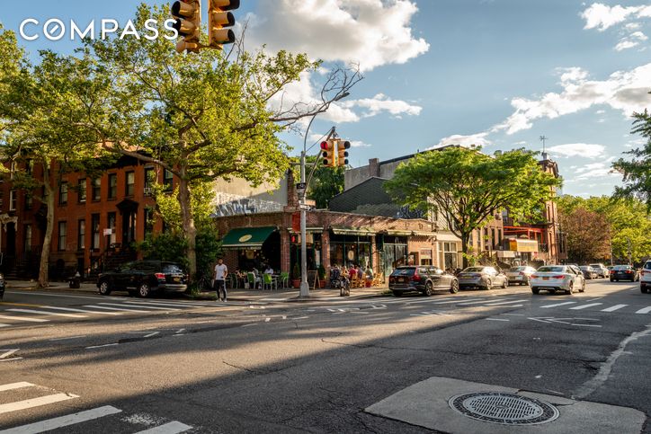 #13 photo, 325 Clinton Avenue, Clinton Hill , NY 11205