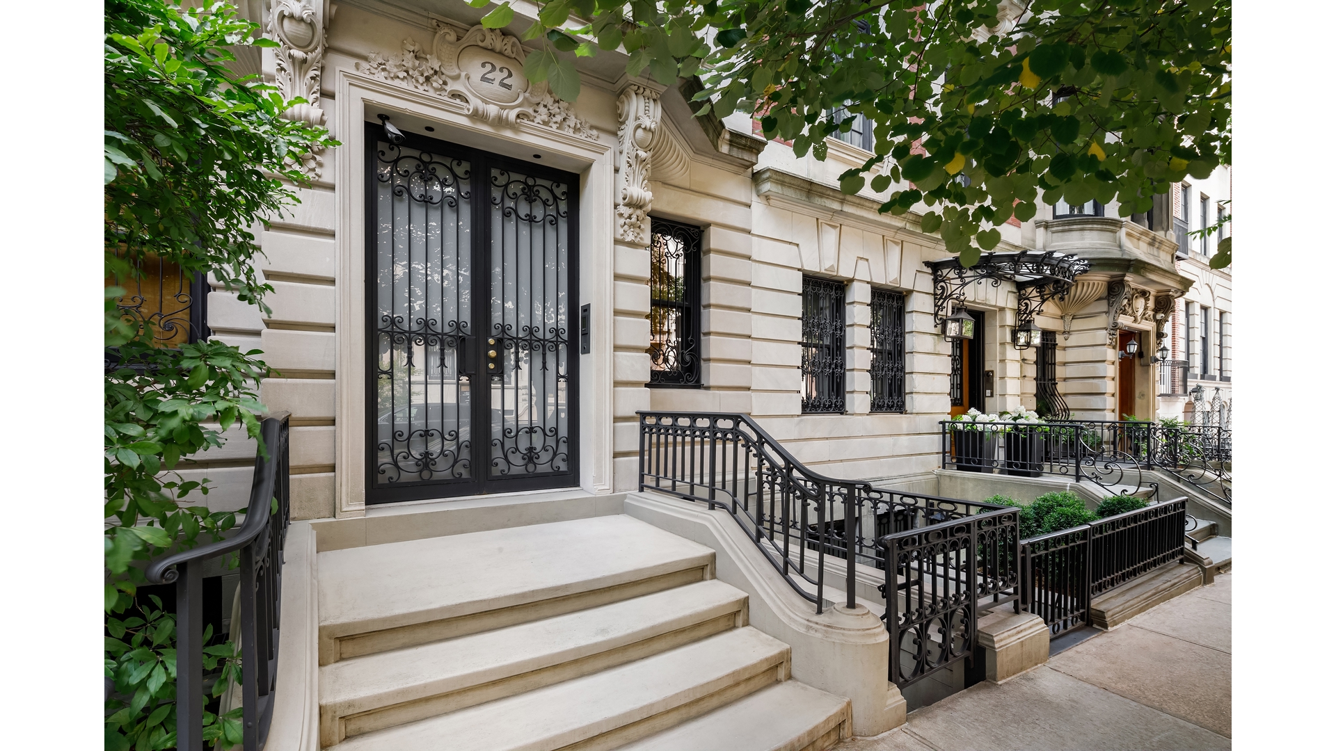 #1 photo, 22 E 94TH Street, 맨해튼 Carnegie Hill , NY 10128