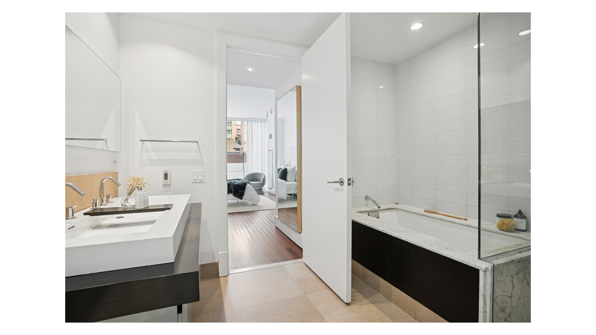 #8 photo, 163 W 18TH Street, 맨해튼 Chelsea , NY 10011