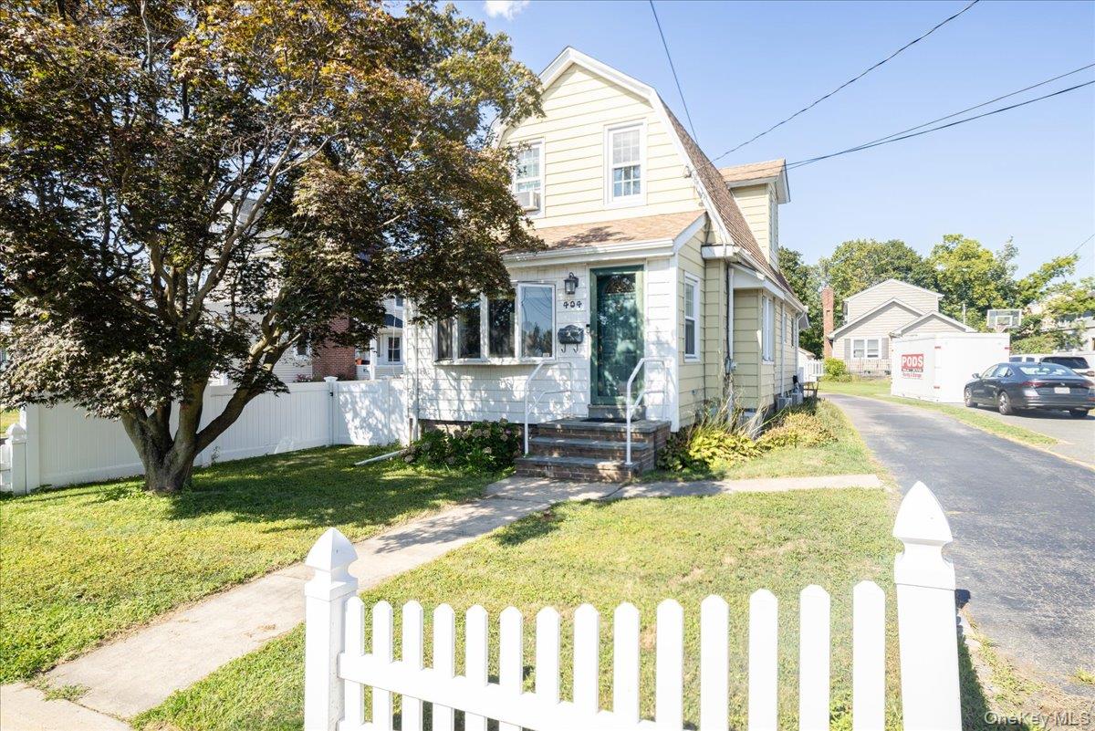 #1 photo, 404 Silver Lane, Нассау ‖ Oceanside , NY 11572