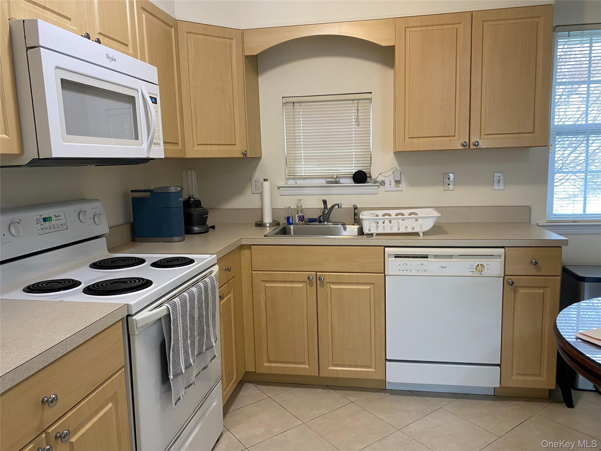 #6 photo, 7 Dominick Court, Lindenhurst , NY 11757