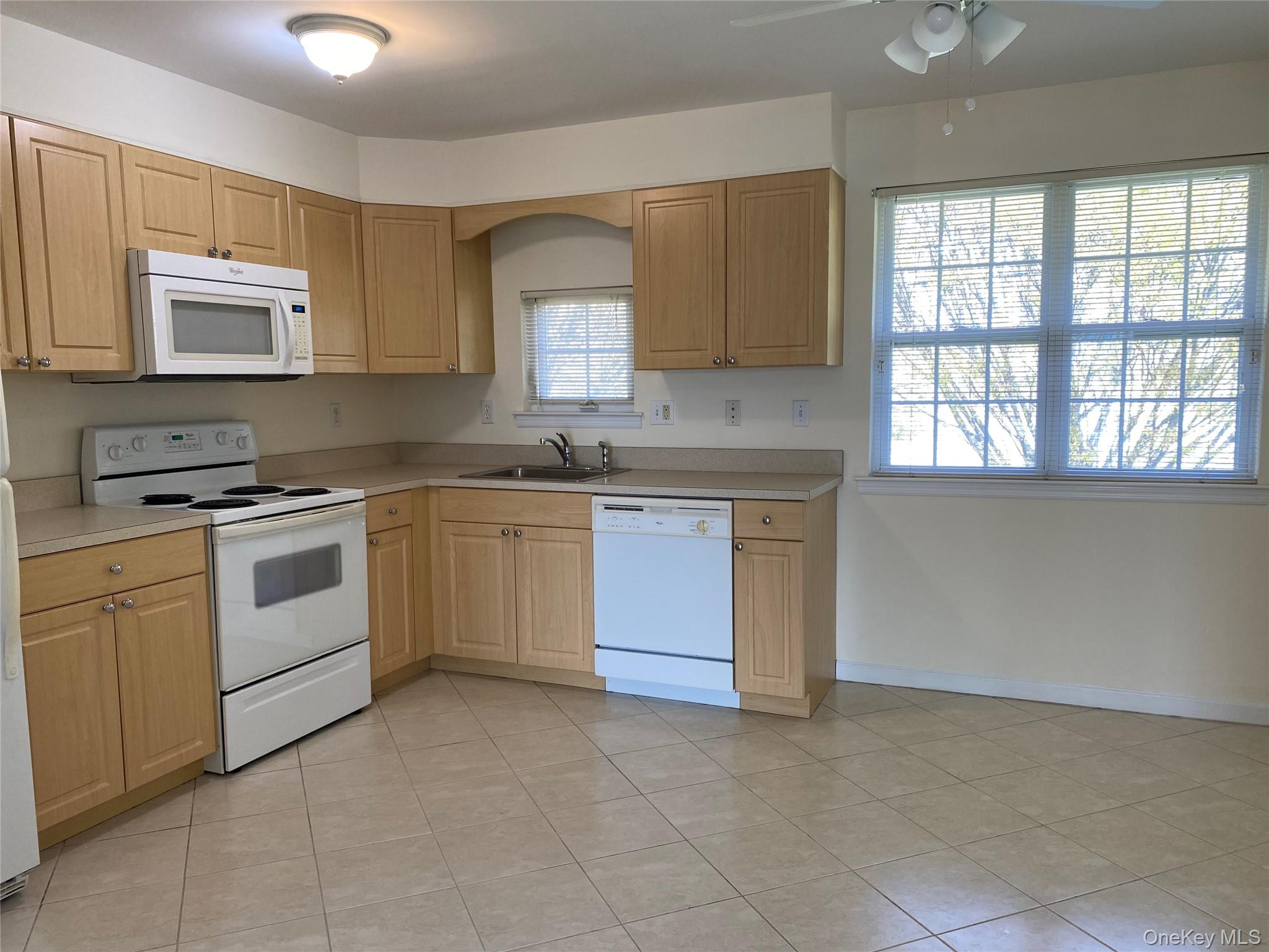 #7 photo, 7 Dominick Court, Lindenhurst , NY 11757