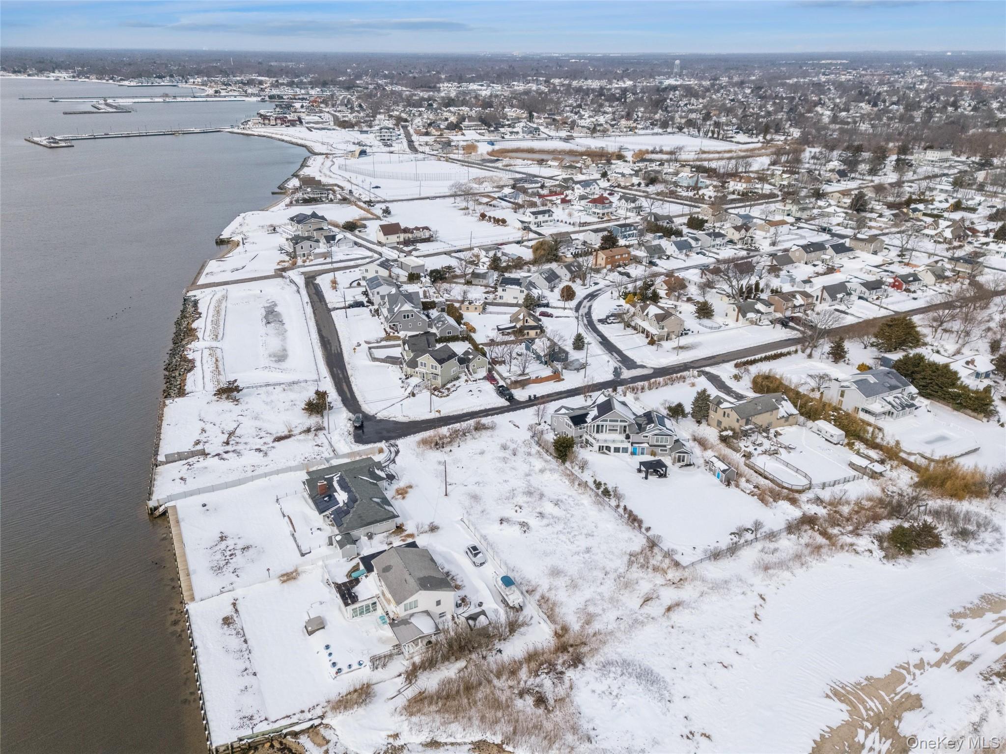 #19 photo, 499 Grove Avenue, Patchogue , NY 11772