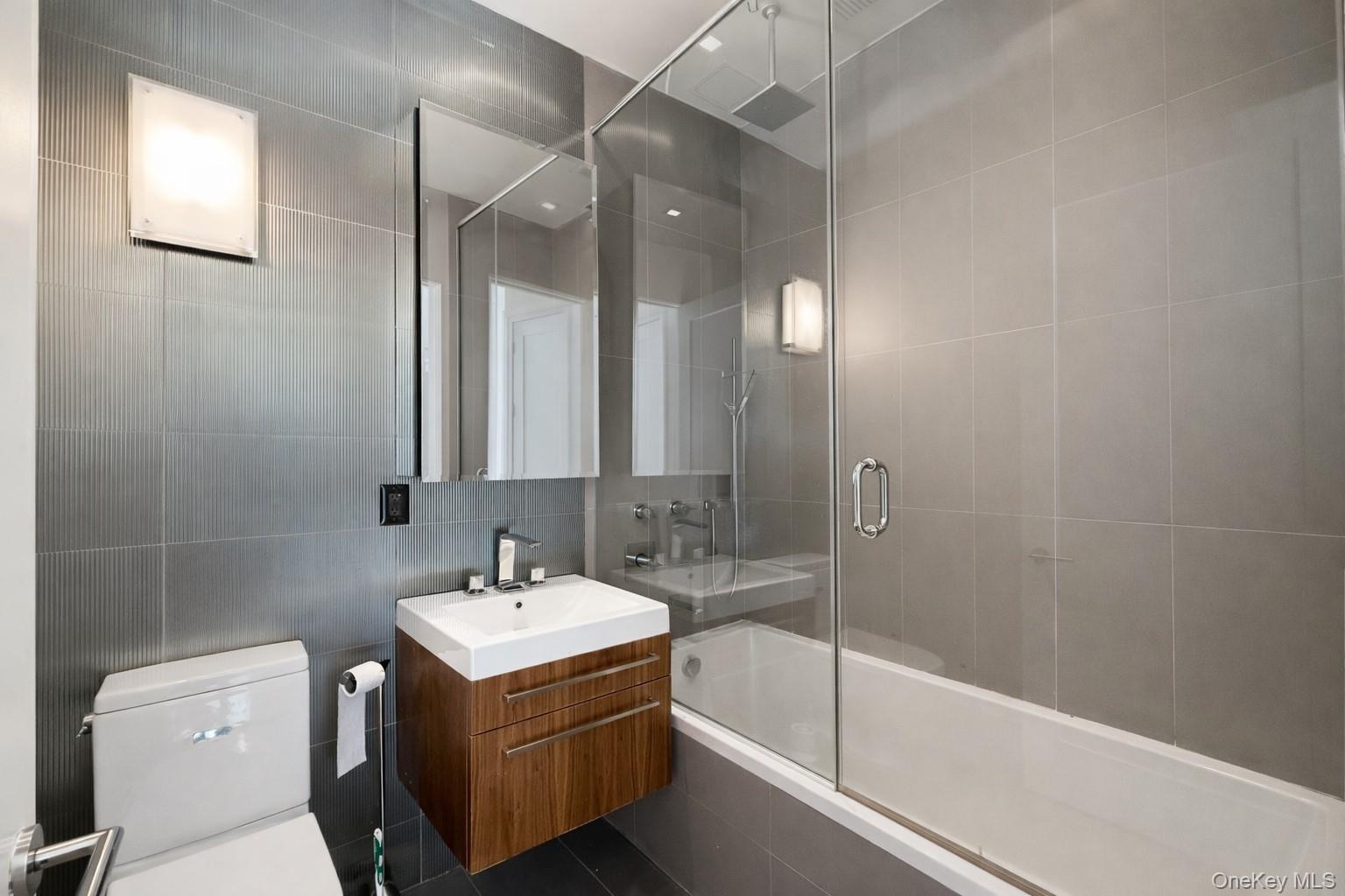 #13 photo, 2626 Jackson Avenue, Long Island City , NY 11101