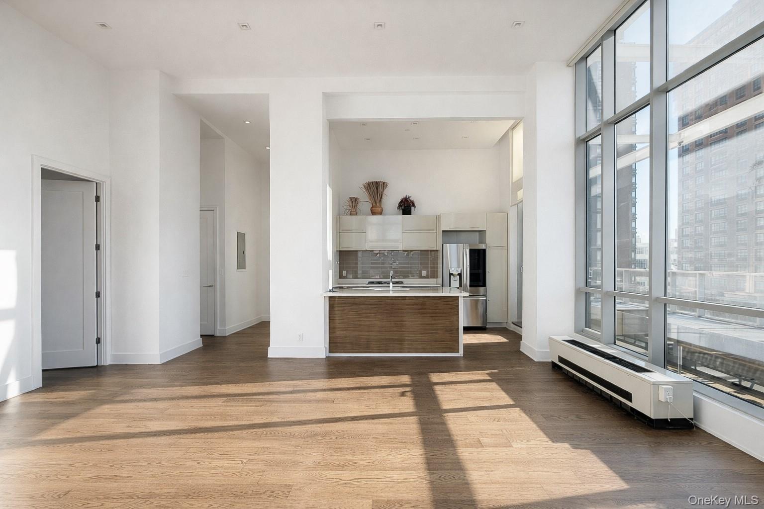 #4 photo, 2626 Jackson Avenue, Long Island City , NY 11101